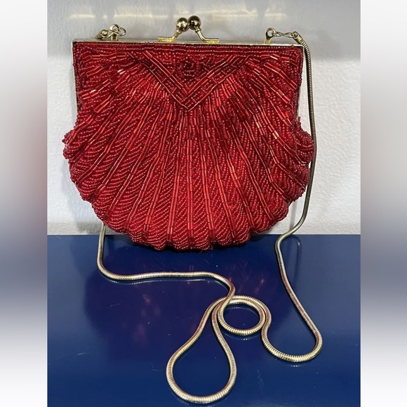 Vintage Handbags - Red Beaded Purse Evening Bag Clamshell Scallop Clutch Gold Chain Vintage 70s 80s
